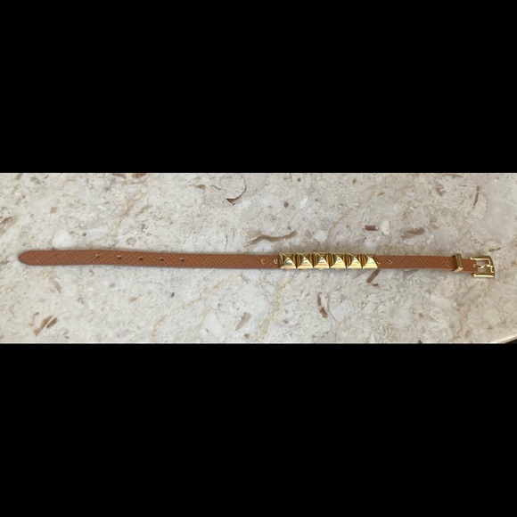 Michael Kors Pyramid Saffiano Tan Leather Bracelet - Picture 11 of 11